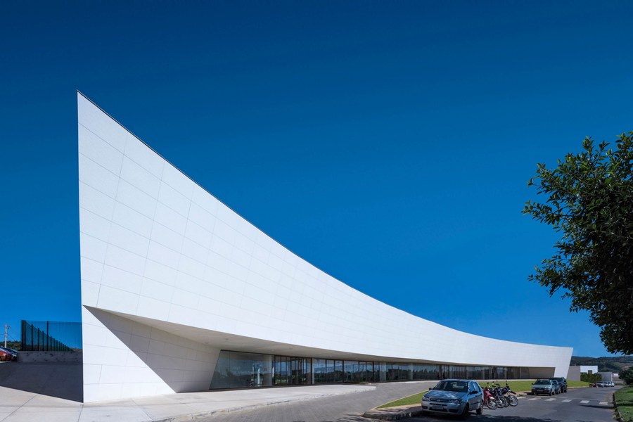 12,000-m2 ULMA VENTILATED FAÇADE at the Zerrenner Foundation in Brazil