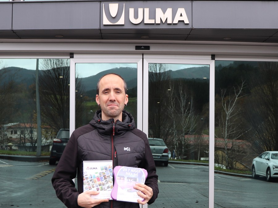 Aritz Ugarte, winner of the sweepstakes for the photography contest of the ULMA Group