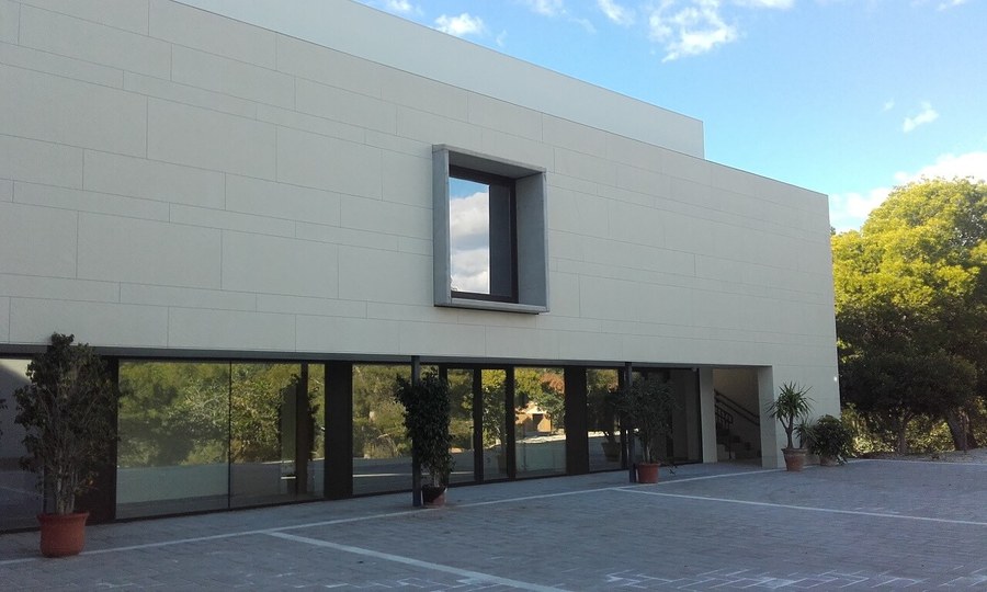 EFFICIENCY, FUNCTIONALITY AND AESTHETICS WITH THE ULMA VENTILATED FAÇADE