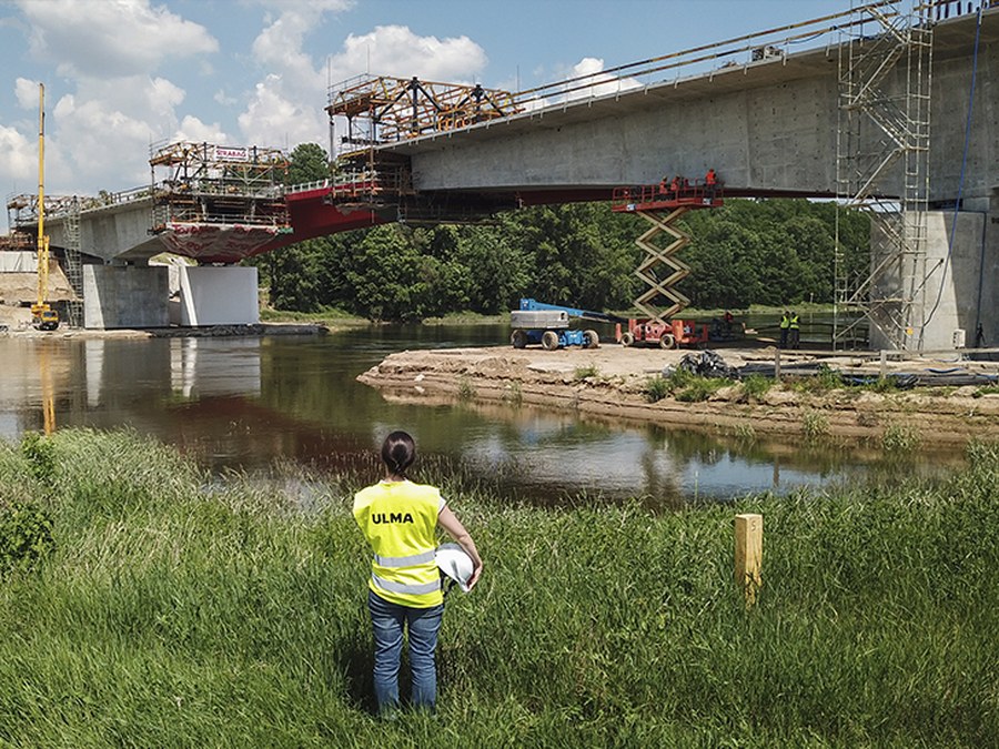 Flexibility and safety with the CVS Cantilever Formwork Carriage in the construction of the MS-4B Bridge in Poland