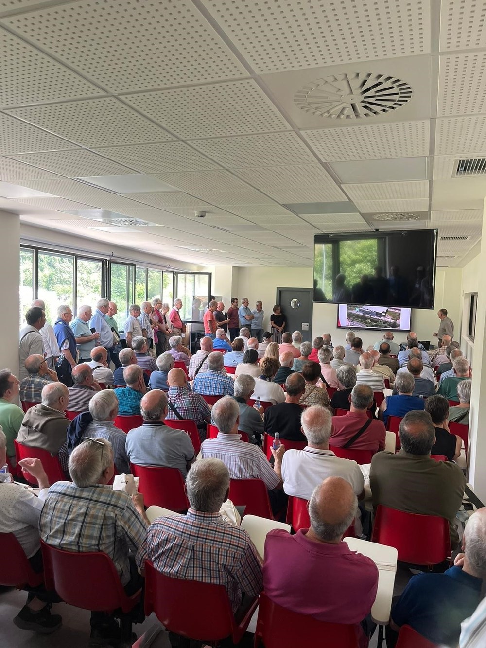 Presentation for the retirees of ULMA
