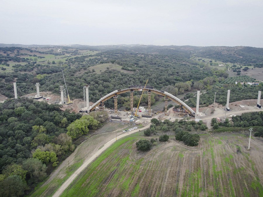 The strategic construction project of the Pardais viaduct counts on the expertise provided by ULMA