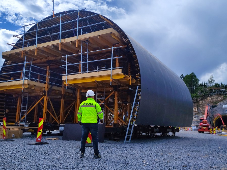 Two new cut-and-cover tunnels on the E18 motorway in Norway