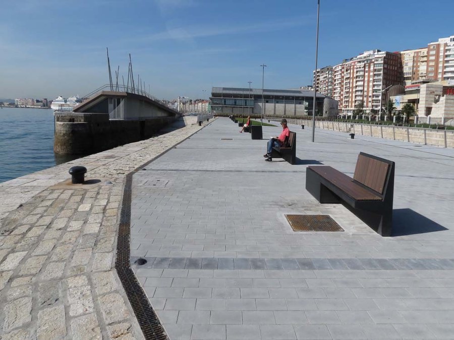 Canales de Drenaje ULMA en el renovado Dique Gamazo de Santander