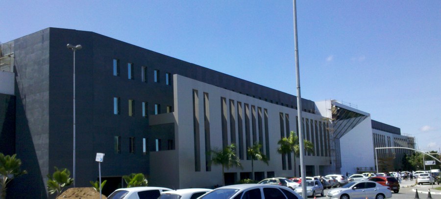 Fachadas ULMA en el Tribunal de Justicia de Bahía