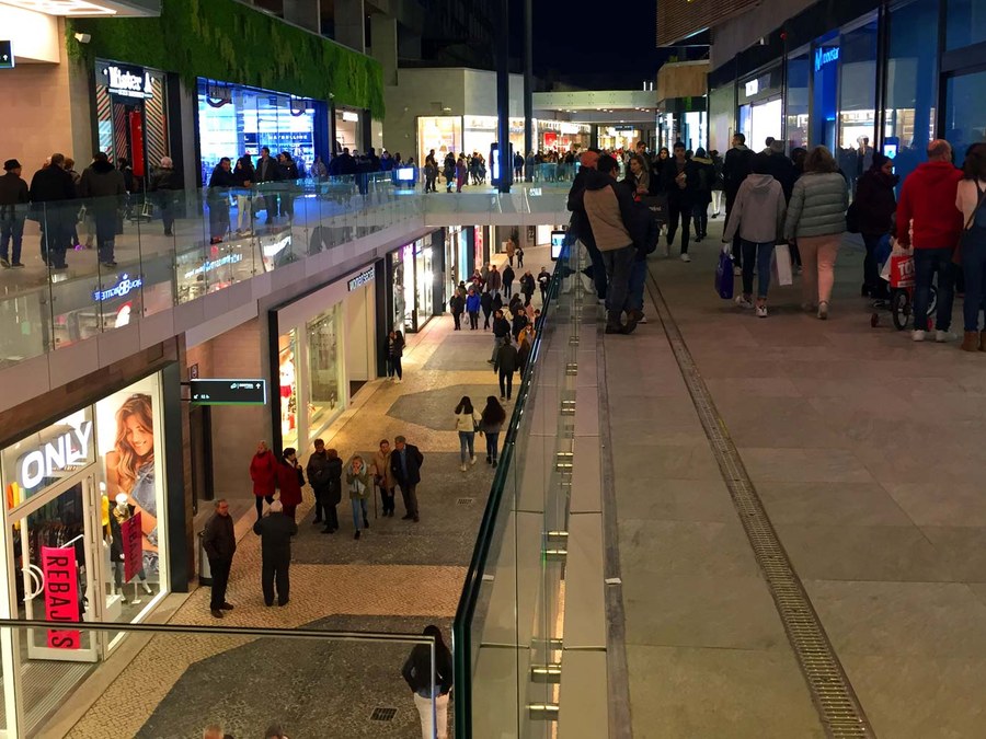 Finestrelles Shopping Centre: un centro comercial diferente a los demás
