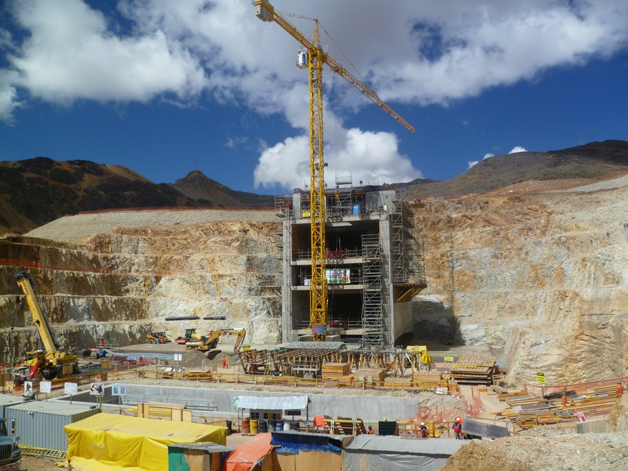 ULMA Construcción en la ejecución de grandes infraestructuras mineras en Perú
