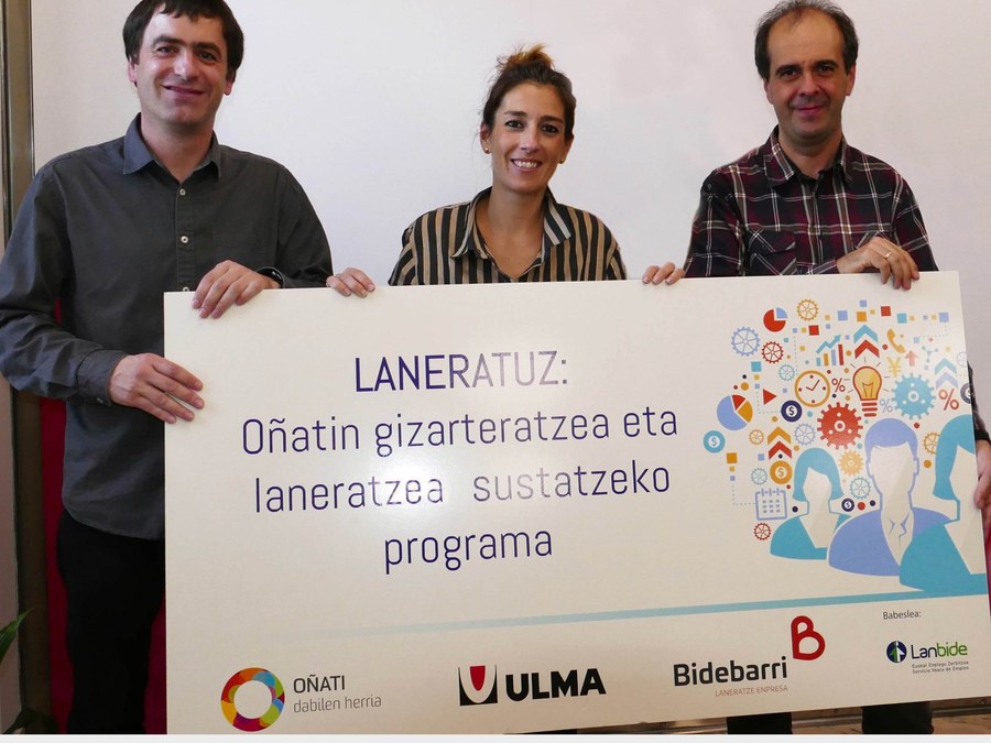 ULMA firma la renovación del convenio “Laneratuz” junto con Bidebarri y el Ayuntamiento de Oñati.