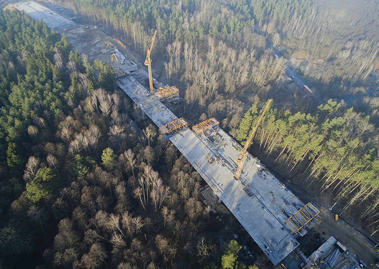 ULMA participa en la construcción de dos puentes en Polonia