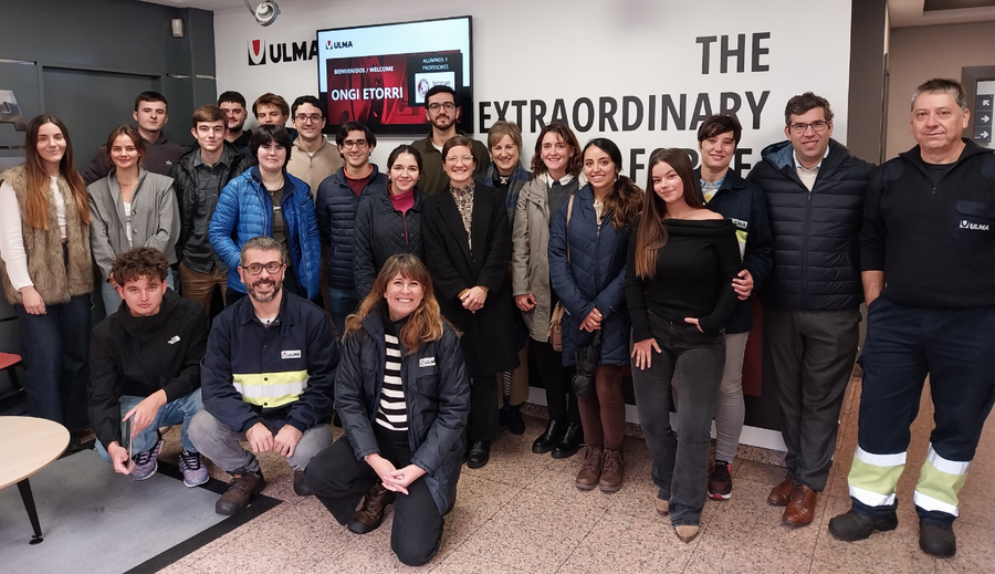 Visita de Tecnun Escuela de Ingeniería Universidad de Navarra