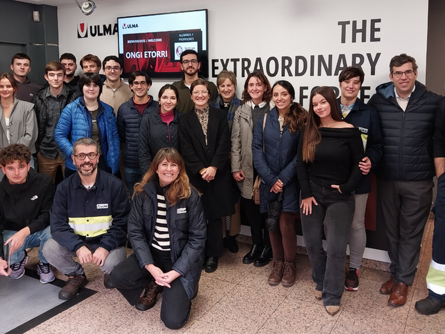 Visita de Tecnun Escuela de Ingeniería Universidad de Navarra