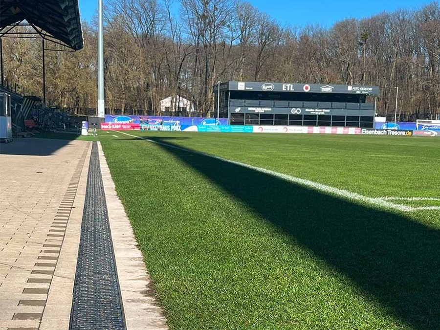 Drainatze optimoa FC Viktoria Köln-entzat ULMAren drainatze kanalekin