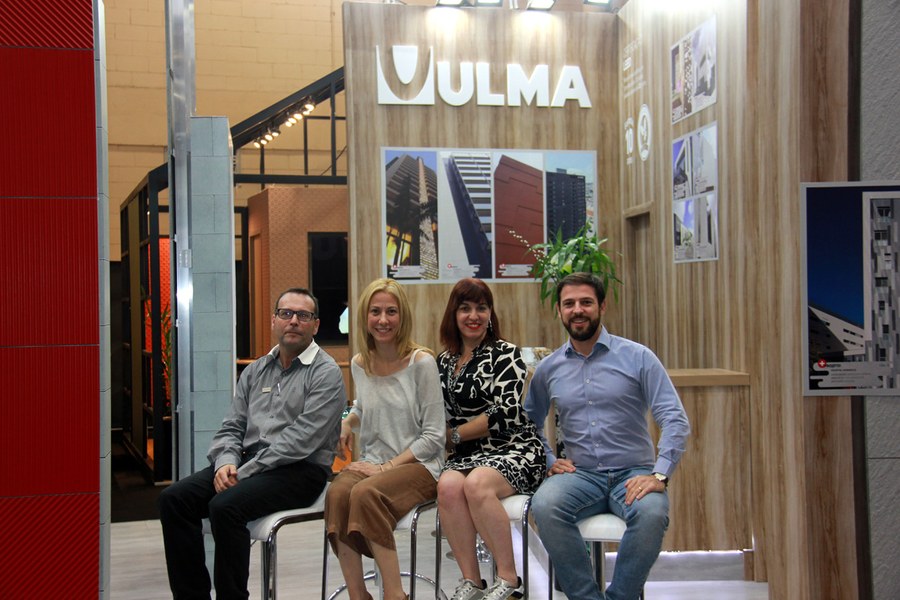 ULMA fatxada aireztatuak Expo Revestir 2019an, São Paulon (Brasil)