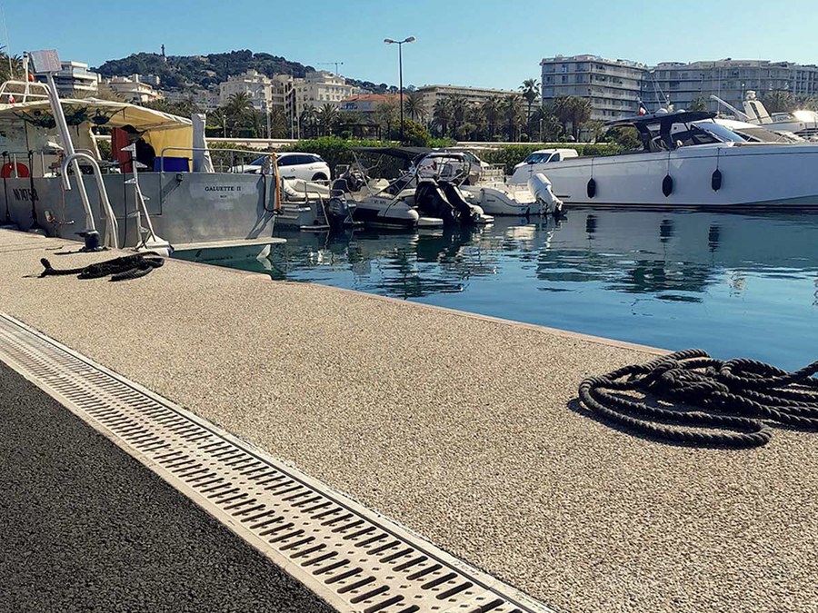 ULMAren drainatze eraginkorra Cannesko portuan